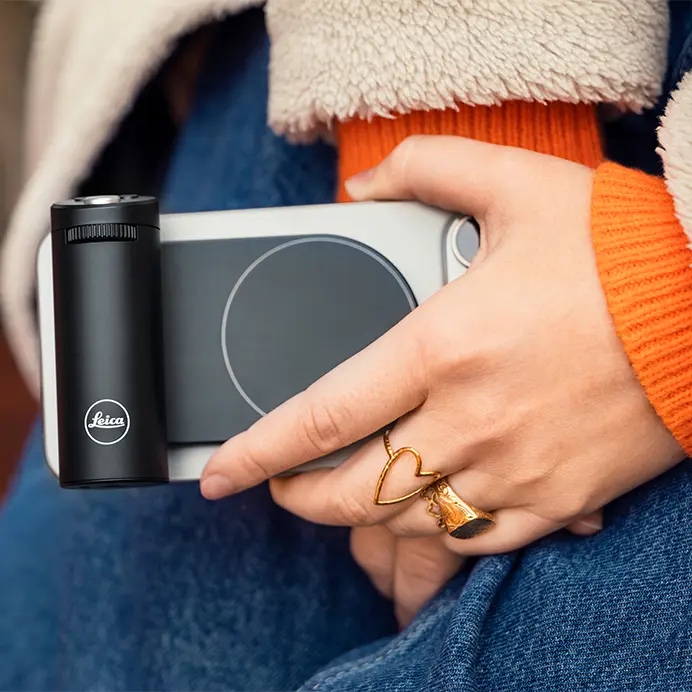 Leica LUX Grip review