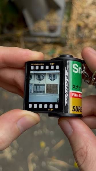 Escura SnapRoll camera